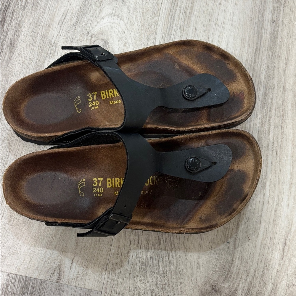 Birkenstock Black Sandals SIZE 6 WOMEN IN GOOD CONDITION - Picture 2 of 8